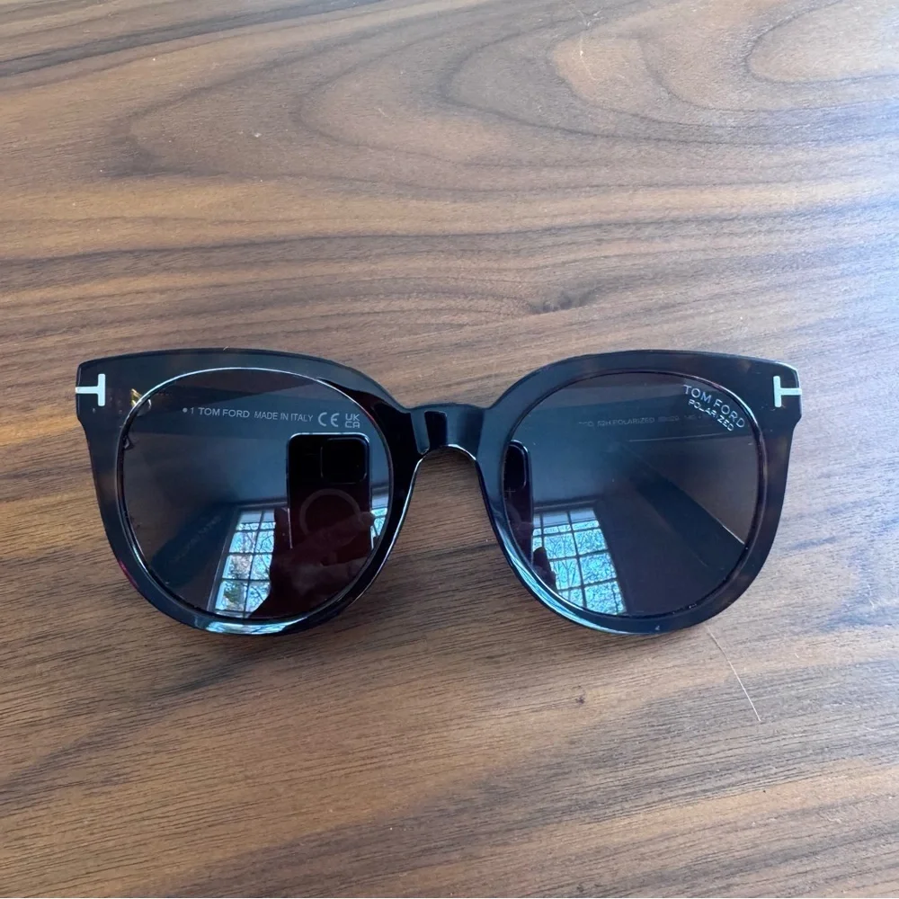 LİKE NEW Tom Ford Brown Sunglasses Original - Picture 2 of 4